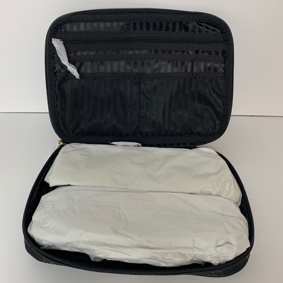 Victoria’s Secret Tech Sleeve - Picture 7 of 10